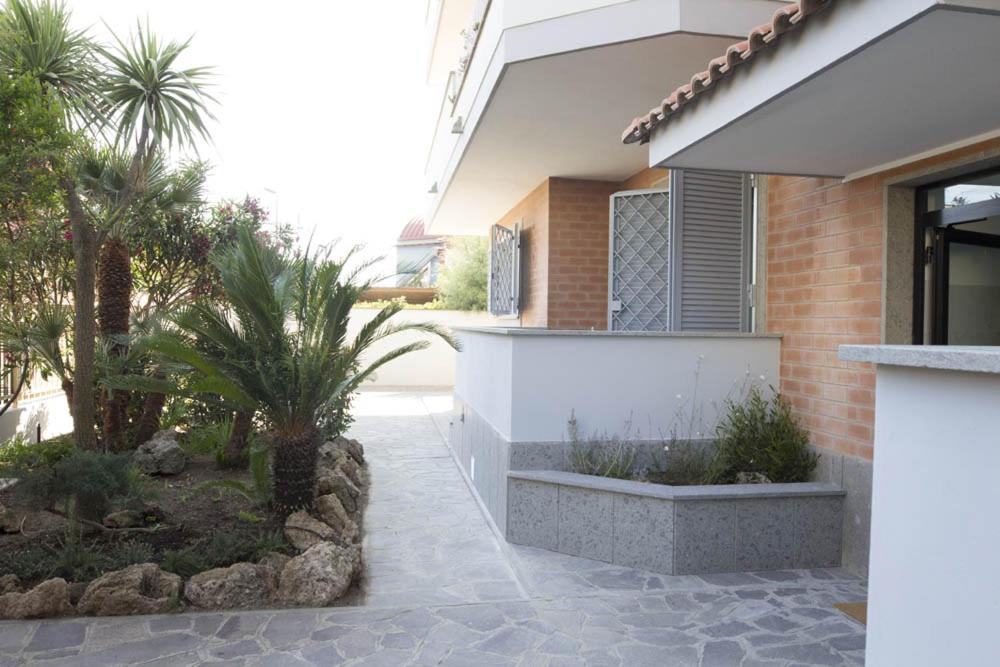 Rosa'S House Rome Airport Apartment ฟิวมิชีโน ภายนอก รูปภาพ