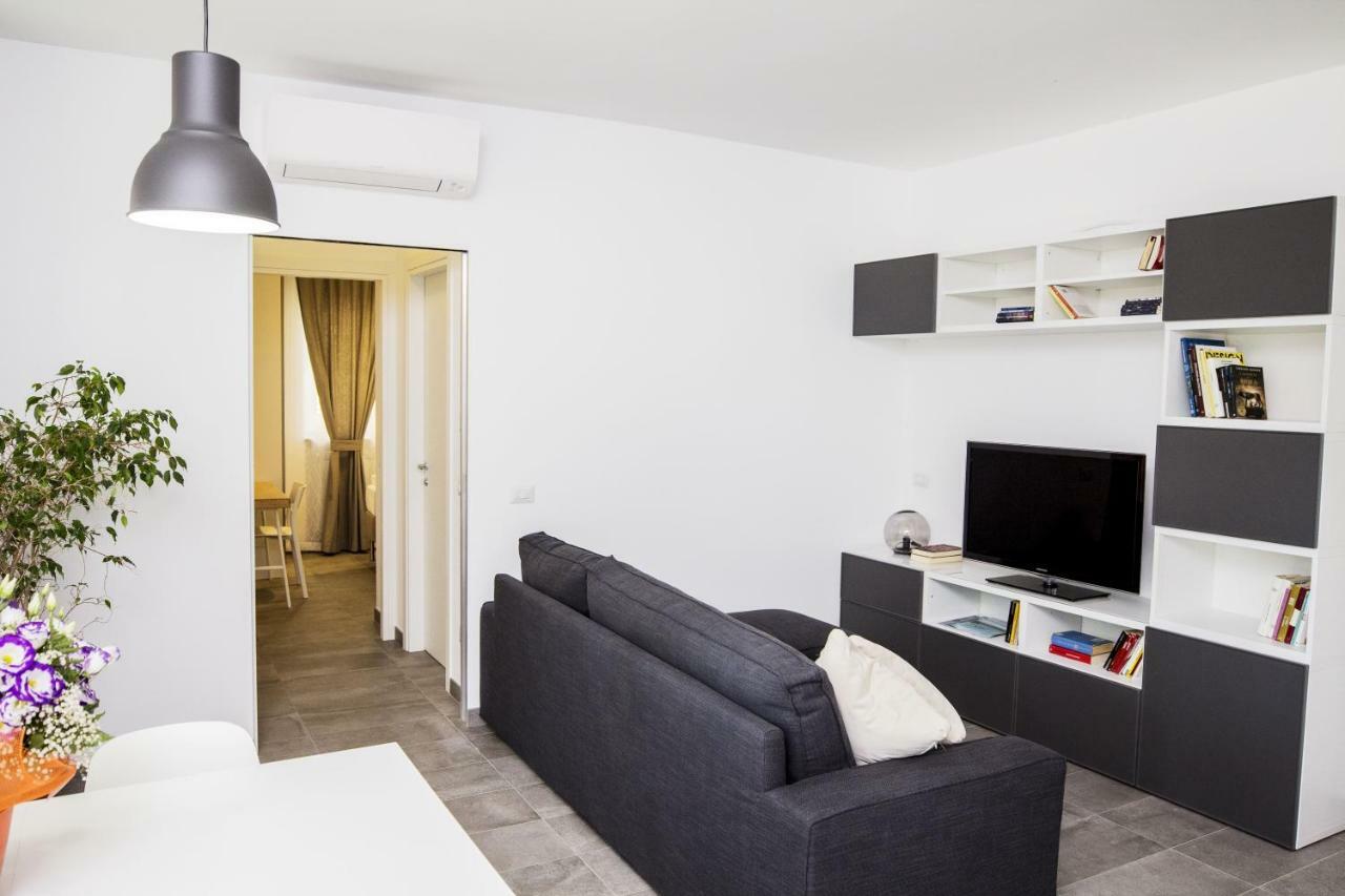 Rosa'S House Rome Airport Apartment ฟิวมิชีโน ภายนอก รูปภาพ